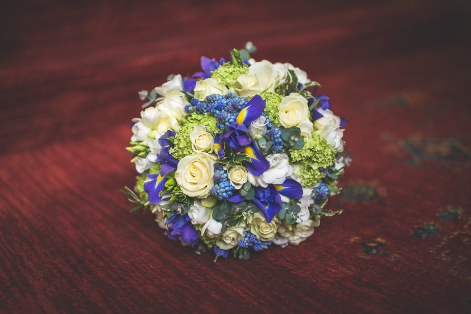 Bridal bouquet at Warren House