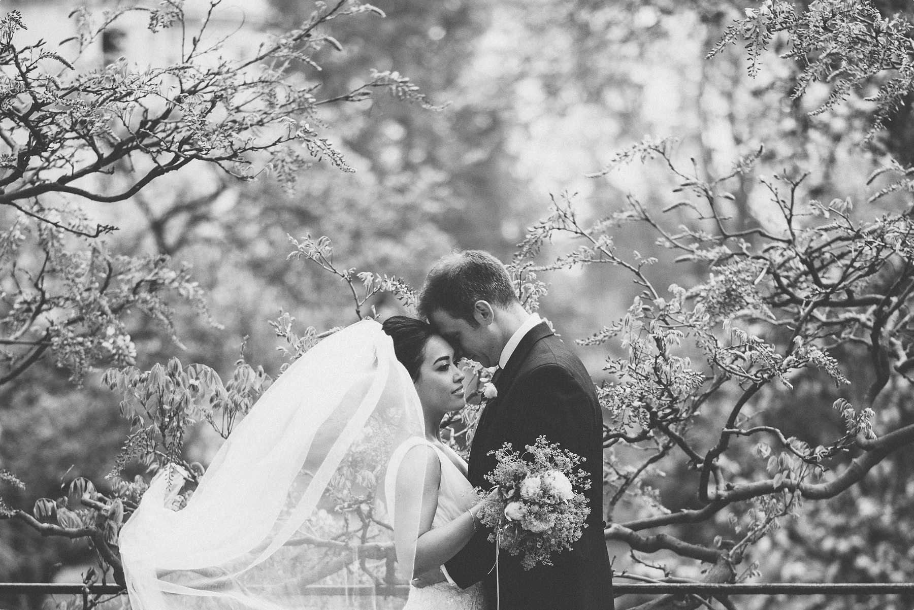 bride and groom hugging at inner temple two temple place