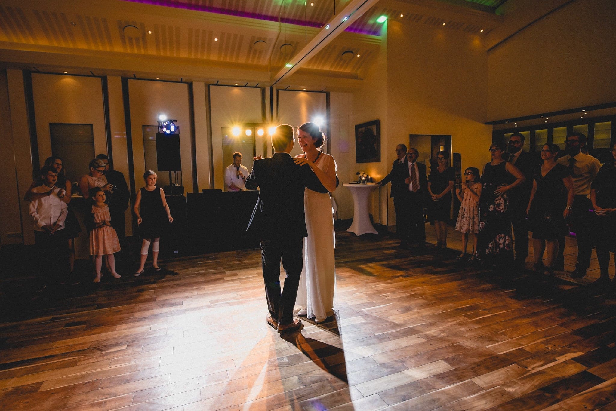 Bride and groom's First dance at their Heartfelt Destination Wedding in Germany | Maria Assia Photography